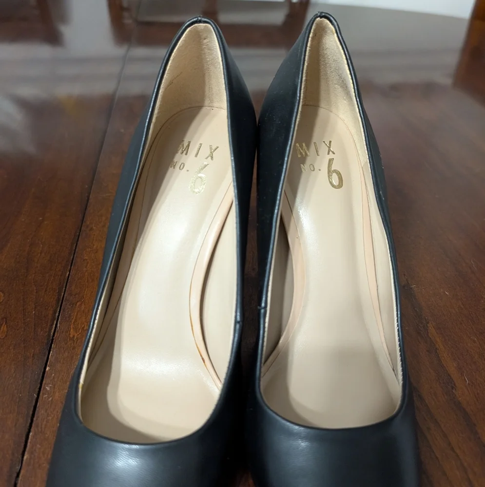 3/$30 Mix No 6 Black And Clear Heels - Picture 7 of 8